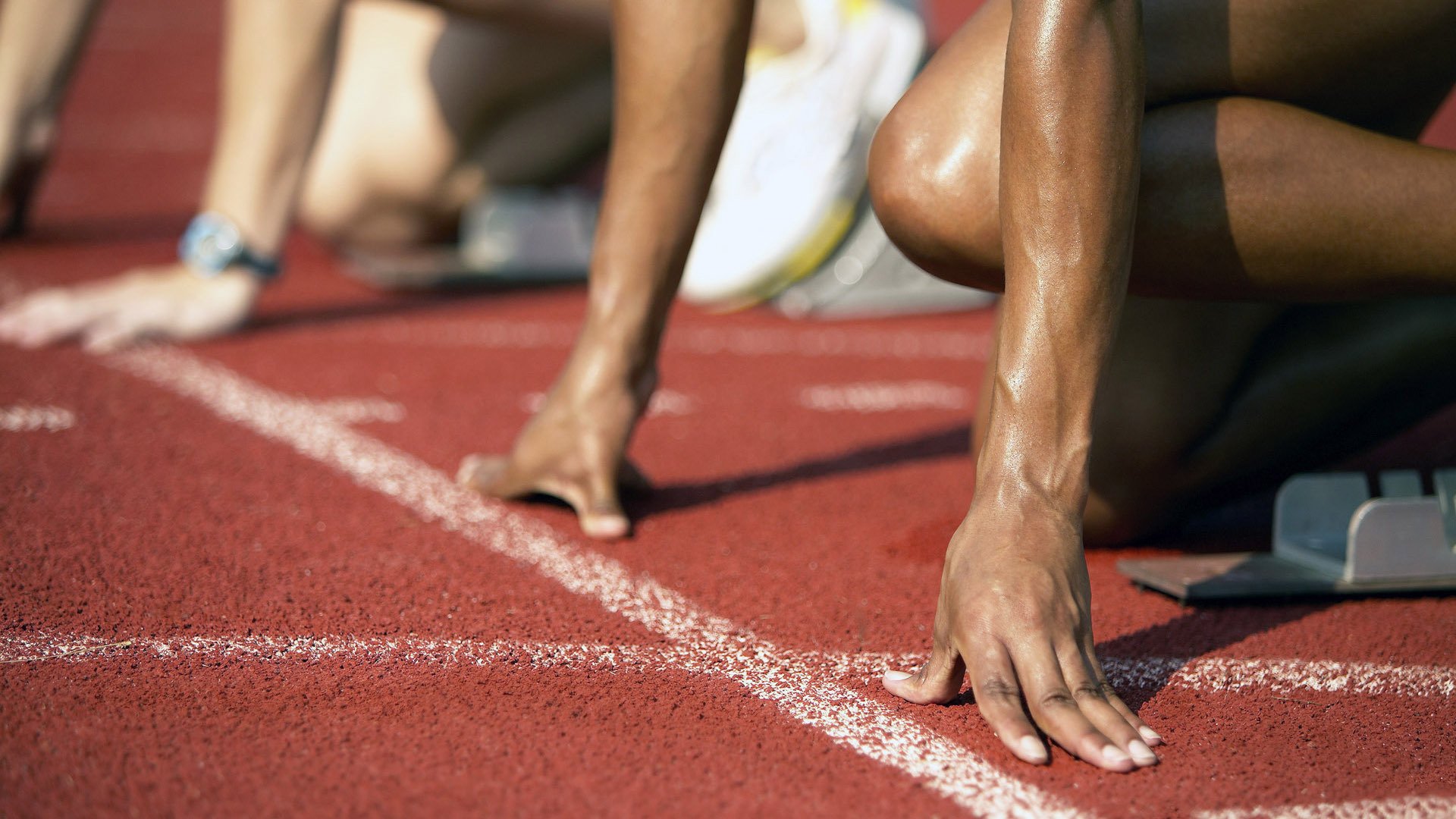 电竞产业蓬勃发展，全球赛事热度飙升，中国战队再创佳绩